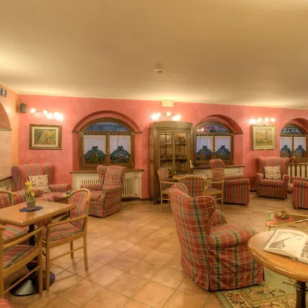 Отель Edelweiss