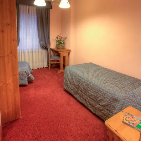 Edelweiss Hotel 3*