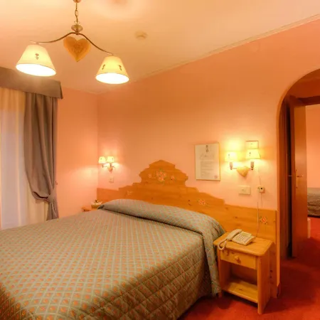 Edelweiss Hotel 3*