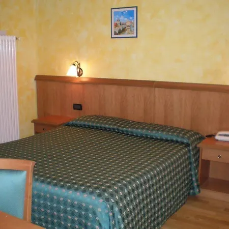 Hotel Edelweiss 3*